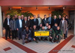 Saclay village fleuri