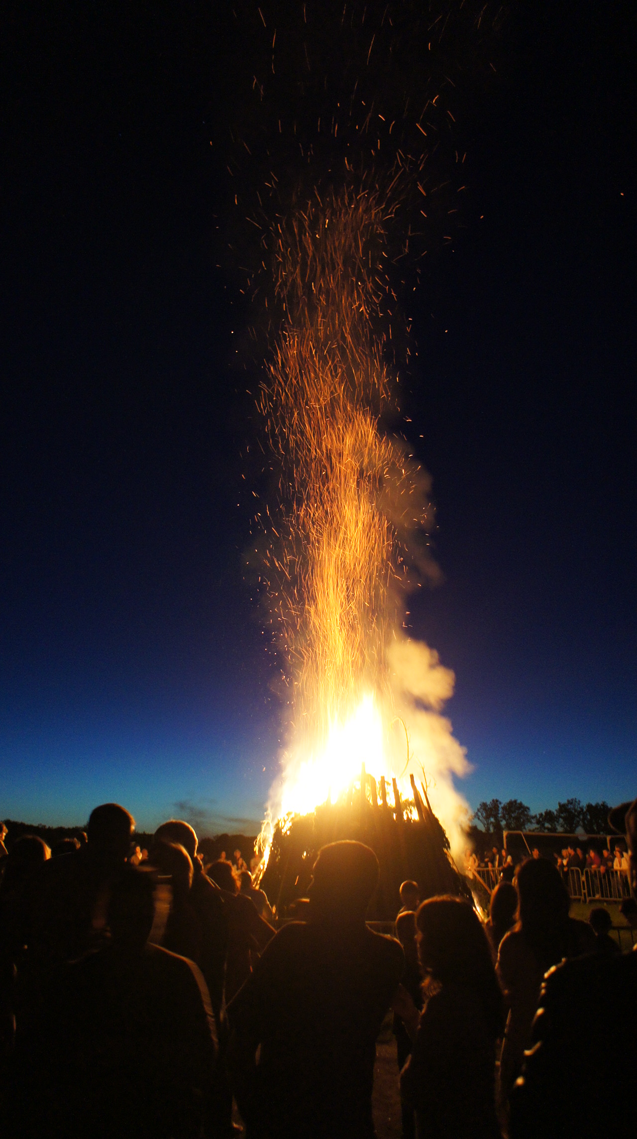 feu de la saint jean - mairie de saint jean 31240